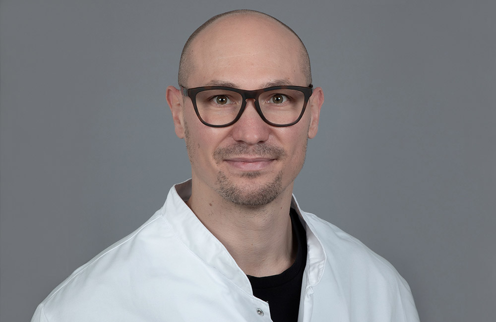 Dr. Roland Schwab Dr. Roland Schwab
